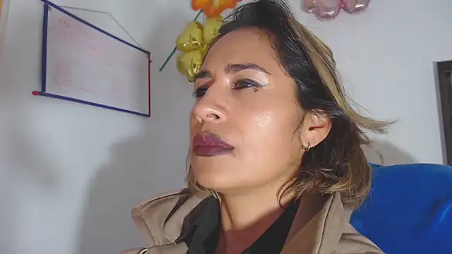 Snapshot of fantasty_nylon chatting on 12/07/24, 12:30 fantasty nylon online show from 12/07/24, 12:30