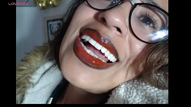 Snapshot of fantasty_nylon chatting on 01/23/25, 11:15 fantasty nylon online show from 01/23/25, 11:15