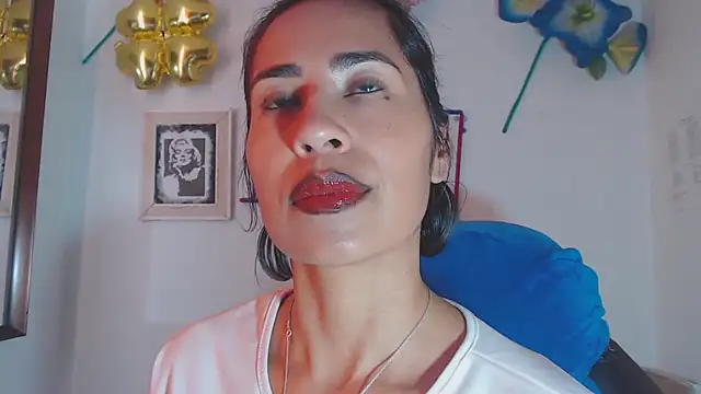 Snapshot of fantasty_nylon chatting on 02/04/25, 03:15 fantasty nylon online show from 02/04/25, 03:15