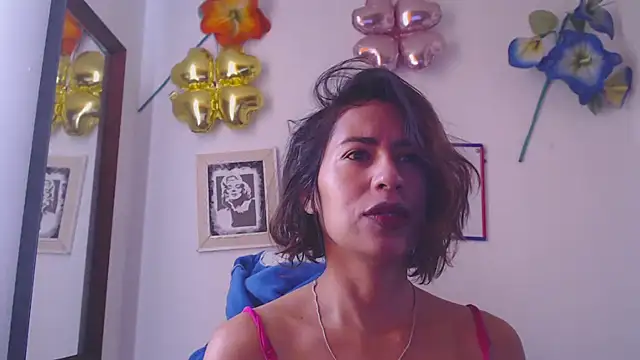 Snapshot of fantasty_nylon chatting on 02/13/25, 02:20 fantasty nylon online show from 02/13/25, 02:20