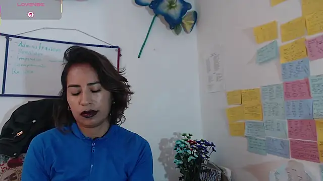 Snapshot of fantasty_nylon chatting on 02/27/25, 02:43 fantasty nylon online show from 02/27/25, 02:43