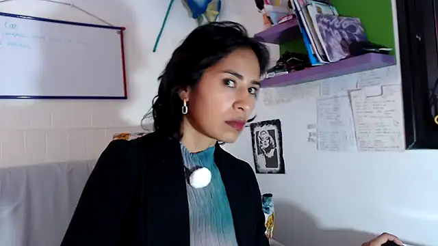 Snapshot of fantasty_nylon chatting on 09/17/25, 03:24 fantasty nylon online show from 09/17/25, 03:24