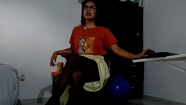 fantasty nylon online show from 03/27/26, 08:30