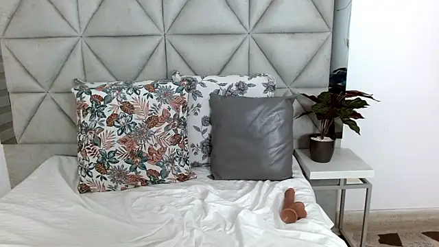 nina pons online show from 12/03/24, 12:02