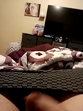 Snapshot of guy454518 chatting on 10/27/25, 01:15 guy454518 online show from 10/27/25, 01:15