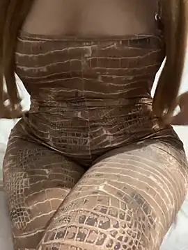 Snapshot of Isabellafantazy chatting on 03/07/25, 09:06 Isabellafantazy online show from 03/07/25, 09:06