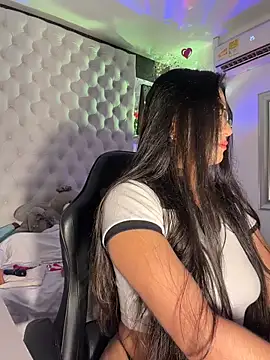 ZarahEvans online show from 04/13/26, 08:36