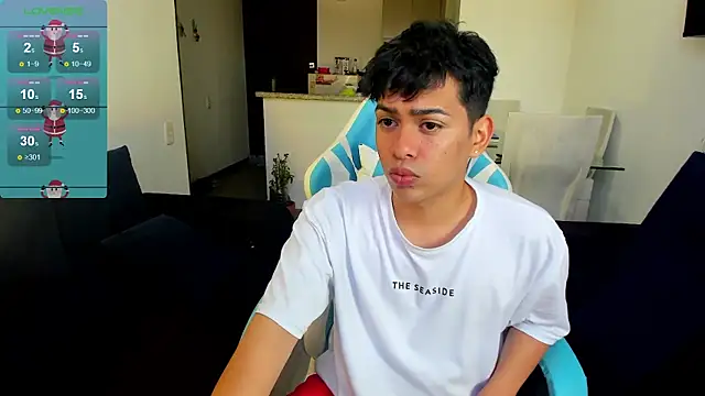 Snapshot of Franco_Rizzo_ chatting on 12/19/24, 08:34 Franco Rizzo online show from 12/19/24, 08:34