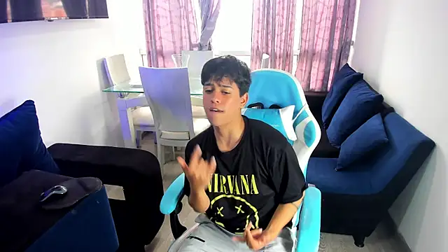 Snapshot of Franco_Rizzo_ chatting on 01/25/25, 09:14 Franco Rizzo online show from 01/25/25, 09:14