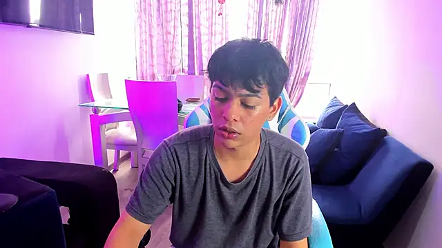 Snapshot of Franco_Rizzo_ chatting on 01/29/25, 05:35 Franco Rizzo online show from 01/29/25, 05:35