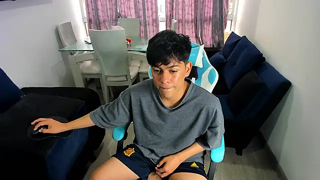 Snapshot of Franco_Rizzo_ chatting on 02/11/25, 10:07 Franco Rizzo online show from 02/11/25, 10:07