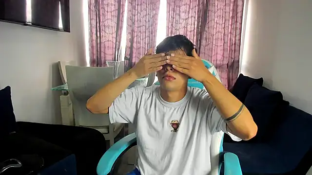 Snapshot of Franco_Rizzo_ chatting on 02/22/25, 09:59 Franco Rizzo online show from 02/22/25, 09:59