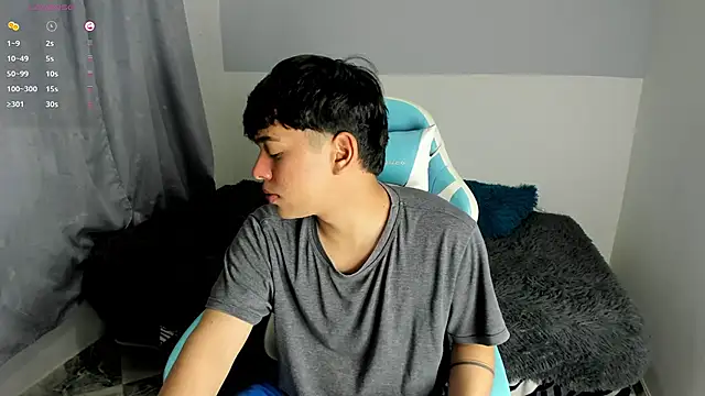 Snapshot of Franco_Rizzo_ chatting on 03/19/25, 10:53 Franco Rizzo online show from 03/19/25, 10:53