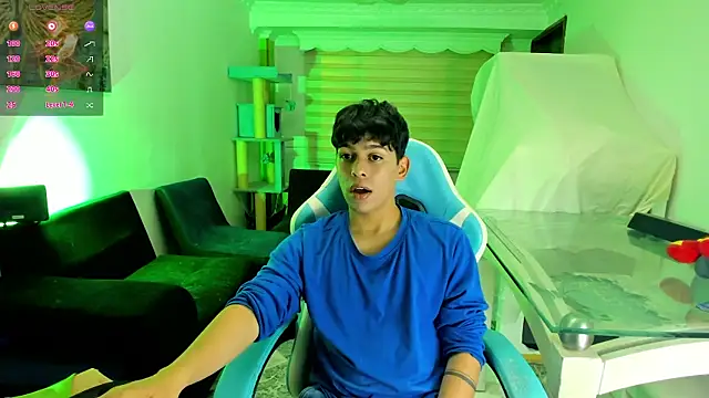 Snapshot of Franco_Rizzo_ chatting on 09/30/25, 02:38 Franco Rizzo online show from 09/30/25, 02:38