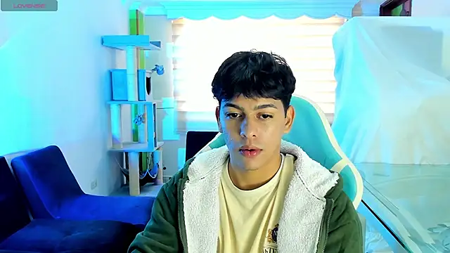 Snapshot of Franco_Rizzo_ chatting on 10/02/25, 09:22 Franco Rizzo online show from 10/02/25, 09:22