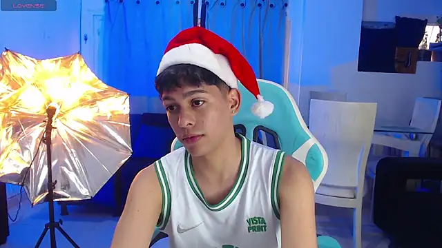 Snapshot of Franco_Rizzo_ chatting on 12/14/25, 07:07 Franco Rizzo online show from 12/14/25, 07:07