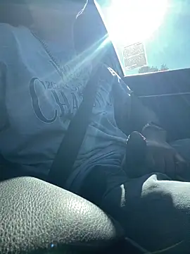 Snapshot of RoodoggXL chatting on 01/12/25, 06:38 RoodoggXL online show from 01/12/25, 06:38