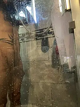 Snapshot of RoodoggXL chatting on 03/04/25, 11:11 RoodoggXL online show from 03/04/25, 11:11