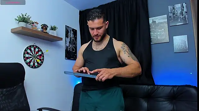 Snapshot of AndrewDiaz chatting on 01/16/25, 03:45 AndrewDiaz online show from 01/16/25, 03:45