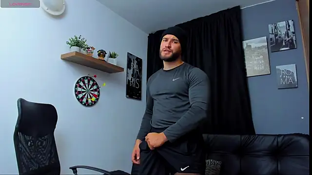 Snapshot of AndrewDiaz chatting on 02/18/25, 03:31 AndrewDiaz online show from 02/18/25, 03:31