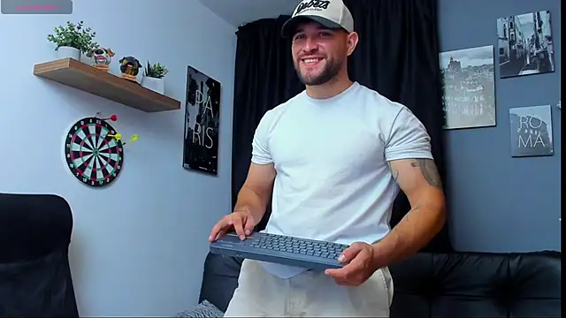 Snapshot of AndrewDiaz chatting on 03/01/25, 04:15 AndrewDiaz online show from 03/01/25, 04:15