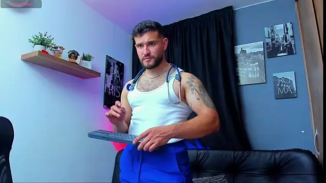 Snapshot of AndrewDiaz chatting on 03/07/25, 08:56 AndrewDiaz online show from 03/07/25, 08:56