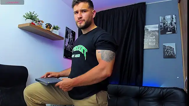 Snapshot of AndrewDiaz chatting on 03/19/25, 03:30 AndrewDiaz online show from 03/19/25, 03:30