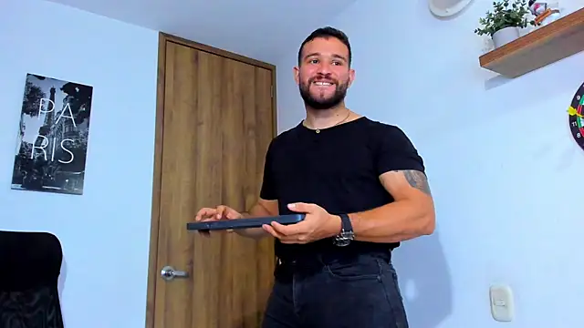 Snapshot of AndrewDiaz chatting on 10/16/25, 12:44 AndrewDiaz online show from 10/16/25, 12:44