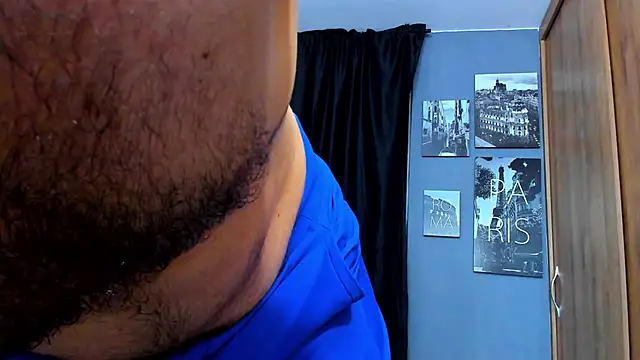 Snapshot of AndrewDiaz chatting on 10/21/25, 06:14 AndrewDiaz online show from 10/21/25, 06:14