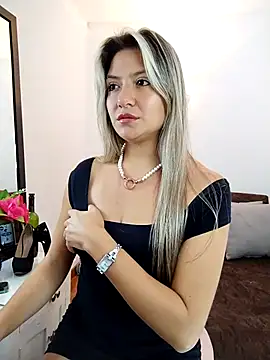 valeriahunter1 online show from 03/14/25, 09:21