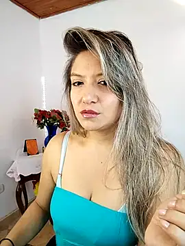valeriahunter1 online show from 05/07/26, 10:15