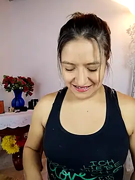valeriahunter1 online show from 05/10/26, 10:26