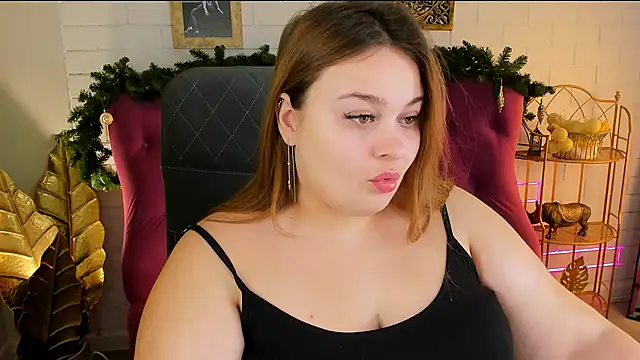 Snapshot of KimberlyMaran chatting on 12/20/24, 09:11 KimberlyMaran online show from 12/20/24, 09:11