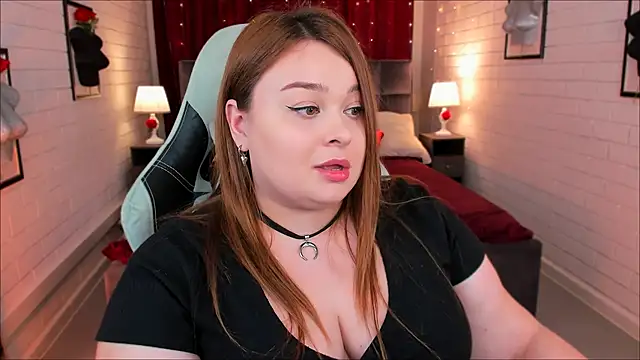 Snapshot of KimberlyMaran chatting on 02/18/25, 03:32 KimberlyMaran online show from 02/18/25, 03:32