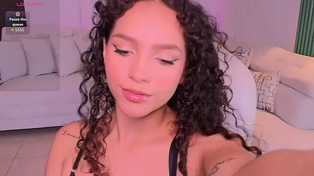 anahi curlie1 online show from 04/09/26, 06:19