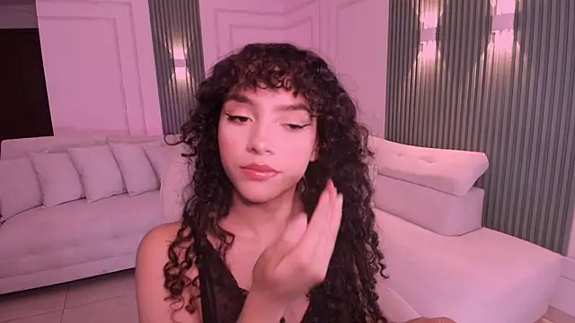 anahi curlie1 online show from 04/16/26, 03:29