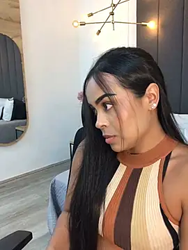 JuanaSimons online show from 01/04/25, 02:25