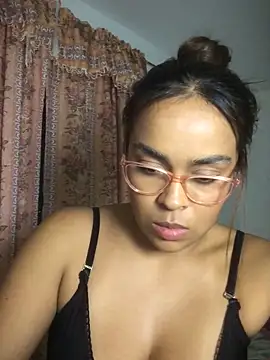 JuanaSimons online show from 12/05/25, 01:47