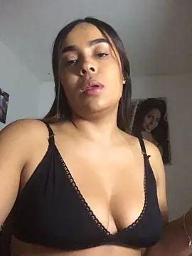 JuanaSimons online show from 04/11/26, 01:10