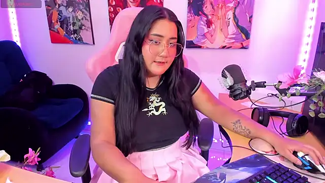 Snapshot of haru_u2 chatting on 02/23/25, 05:18 haru u2 online show from 02/23/25, 05:18