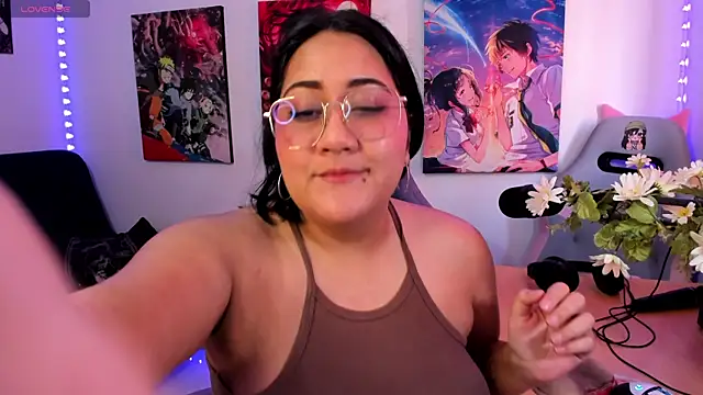 Snapshot of haru_u2 chatting on 10/24/25, 01:51 haru u2 online show from 10/24/25, 01:51