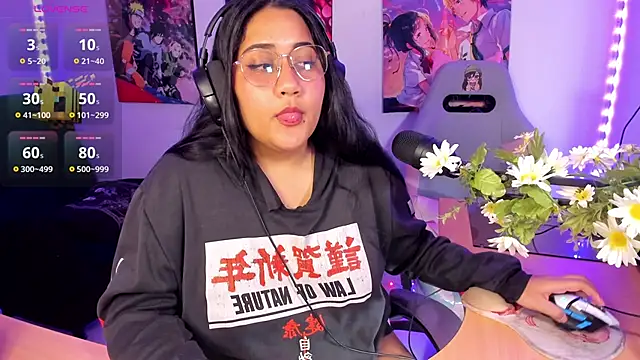 Snapshot of haru_u2 chatting on 11/21/25, 08:40 haru u2 online show from 11/21/25, 08:40