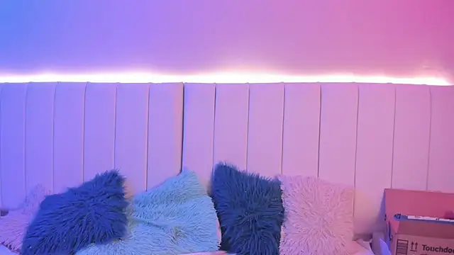 Snapshot of CAMILLEN_PETTID chatting on 10/15/25, 11:16 CAMILLEN PETTID online show from 10/15/25, 11:16