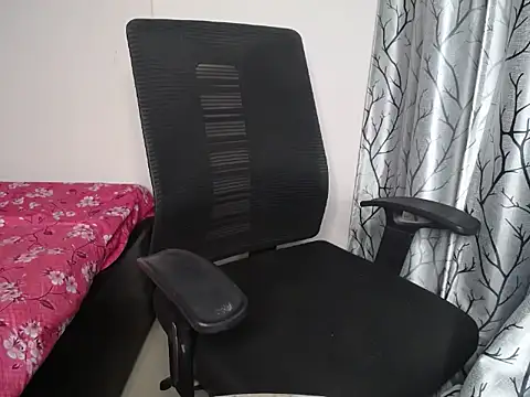 Naila00 online show from 02/28/26, 03:57