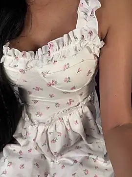 Snapshot of sneha_babe chatting on 02/08/25, 06:33 sneha babe online show from 02/08/25, 06:33