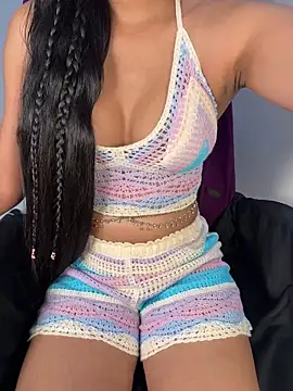 Snapshot of sneha_babe chatting on 03/10/25, 02:17 sneha babe online show from 03/10/25, 02:17