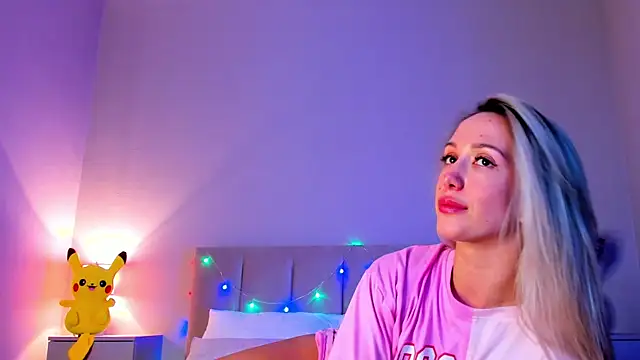 VikkiLustfull online show from 01/22/25, 06:31