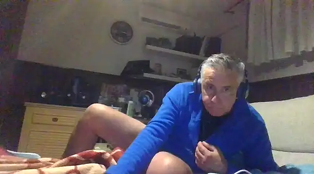 Snapshot of parejamlga58 chatting on 01/03/25, 10:40 parejamlga58 online show from 01/03/25, 10:40