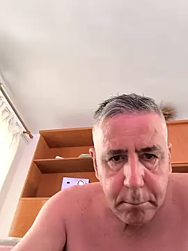 Snapshot of parejamlga58 chatting on 10/26/25, 03:07 parejamlga58 online show from 10/26/25, 03:07