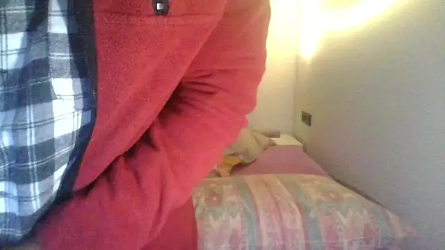 Snapshot of parejamlga58 chatting on 01/13/26, 11:32 parejamlga58 online show from 01/13/26, 11:32